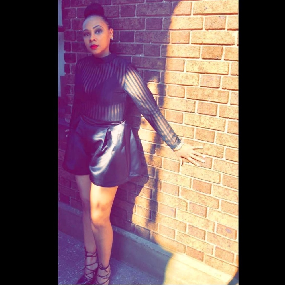 Satin sheer jumpsuit 
Lightweight 


EXCELLENT USED CONDITION 
SMOKE FREE HOME